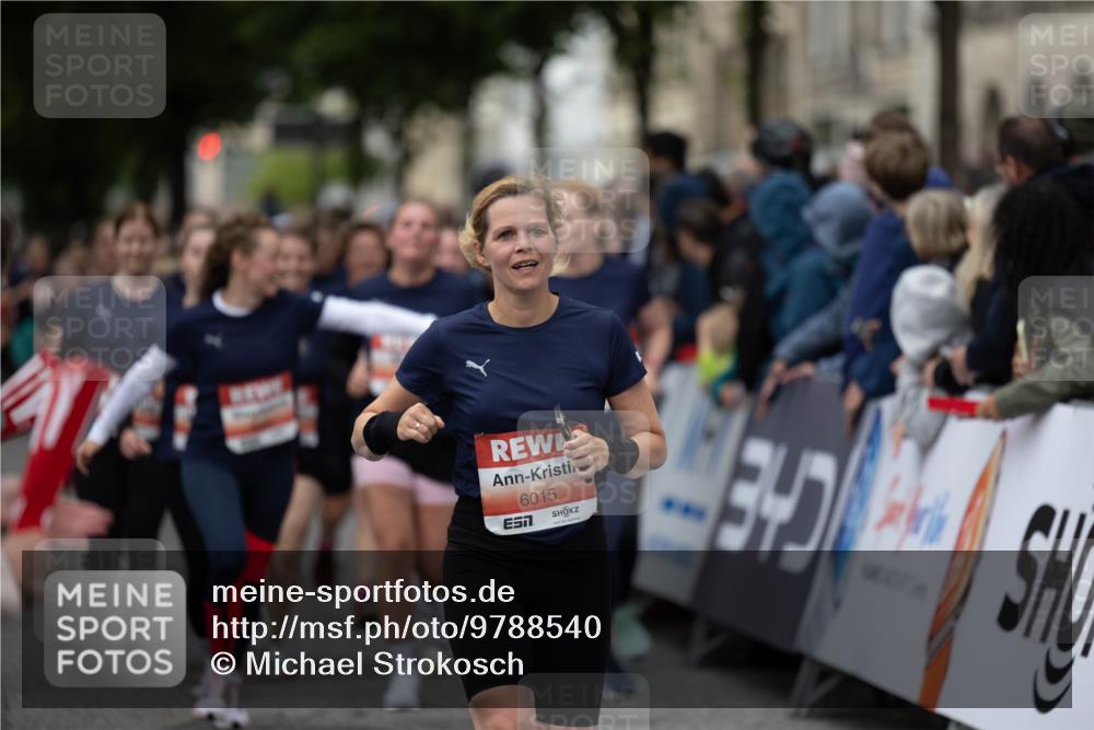 14.06.2026 - REWE Women's Run Michael Strokosch http://msf.ph/oto/9788540 14.06.2026 11:01:53 Laufen 6015 meine-sportfotos.de
