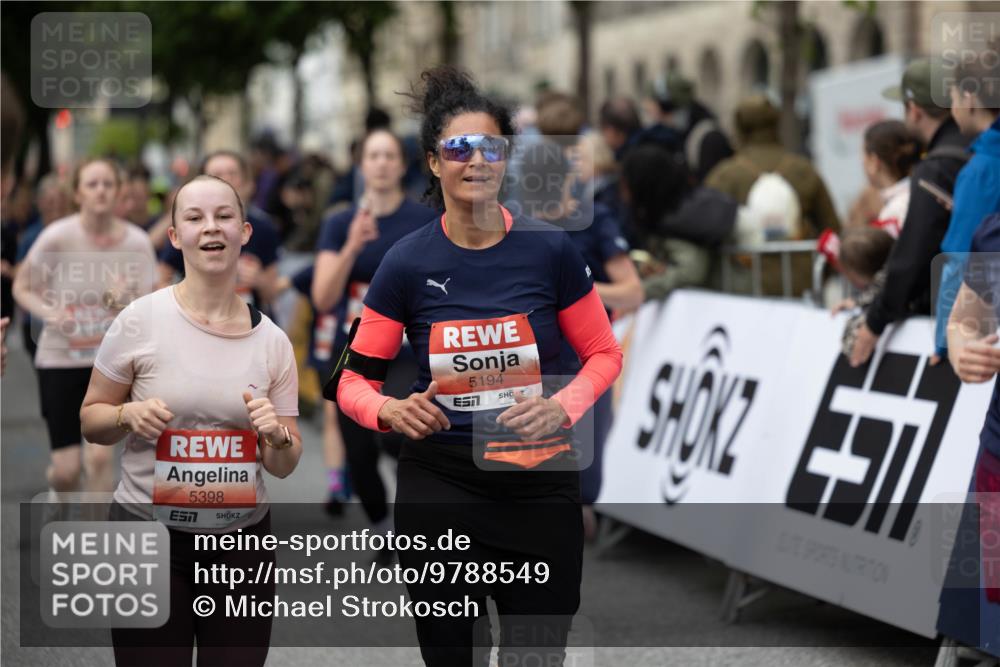 14.06.2026 - REWE Women's Run Michael Strokosch http://msf.ph/oto/9788549 14.06.2026 11:02:07 Laufen 5398, 7, 5194, 7 meine-sportfotos.de