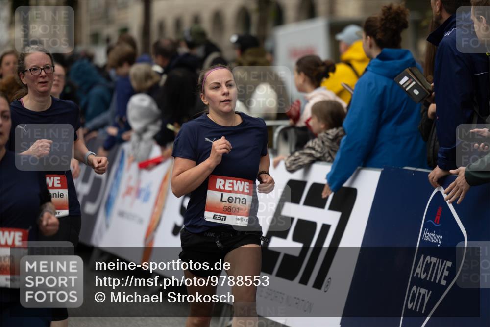 14.06.2026 - REWE Women's Run Michael Strokosch http://msf.ph/oto/9788553 14.06.2026 11:02:16 Laufen 60, 5601, 8 meine-sportfotos.de