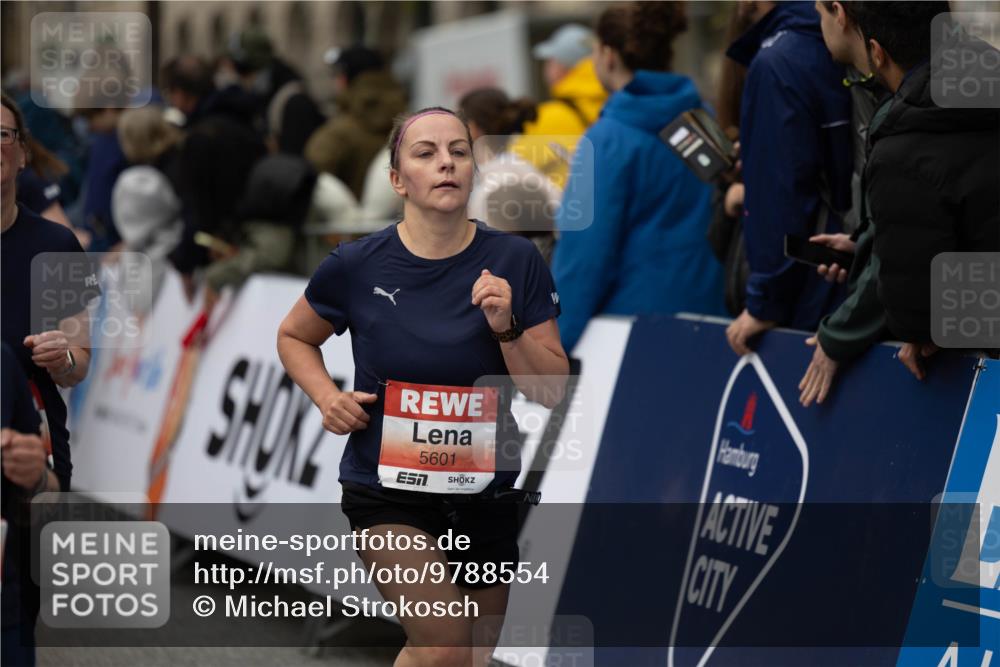 14.06.2026 - REWE Women's Run Michael Strokosch http://msf.ph/oto/9788554 14.06.2026 11:02:17 Laufen 5601 meine-sportfotos.de