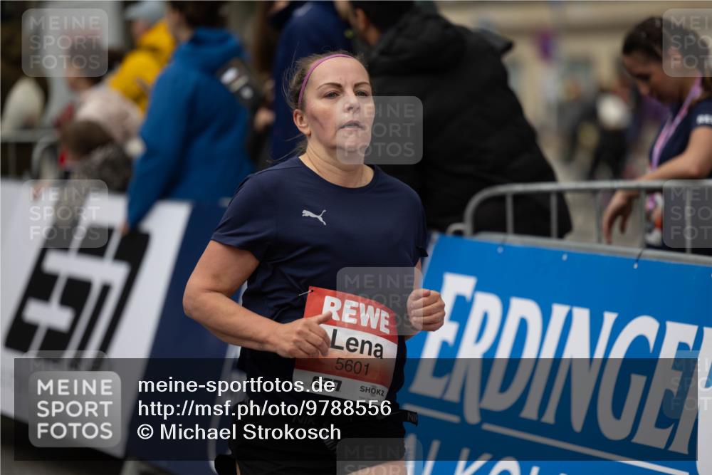 14.06.2026 - REWE Women's Run Michael Strokosch http://msf.ph/oto/9788556 14.06.2026 11:02:17 Laufen 5601, 7 meine-sportfotos.de
