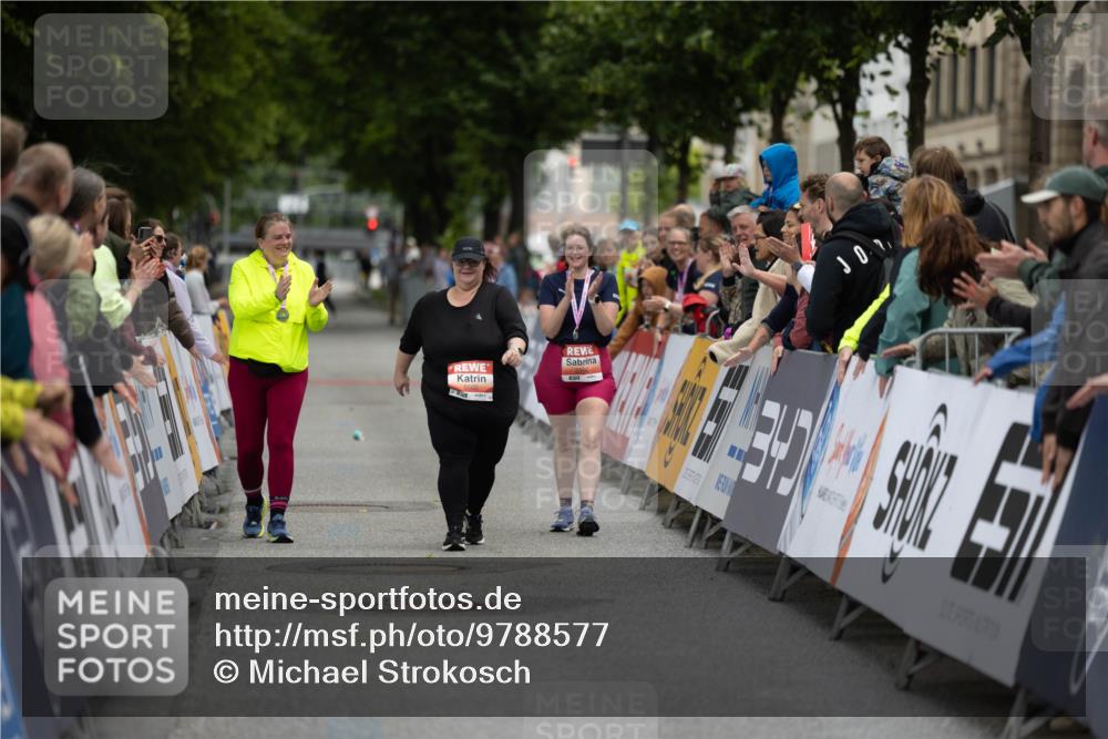 14.06.2026 - REWE Women's Run Michael Strokosch http://msf.ph/oto/9788577 14.06.2026 11:26:47 Laufen  meine-sportfotos.de
