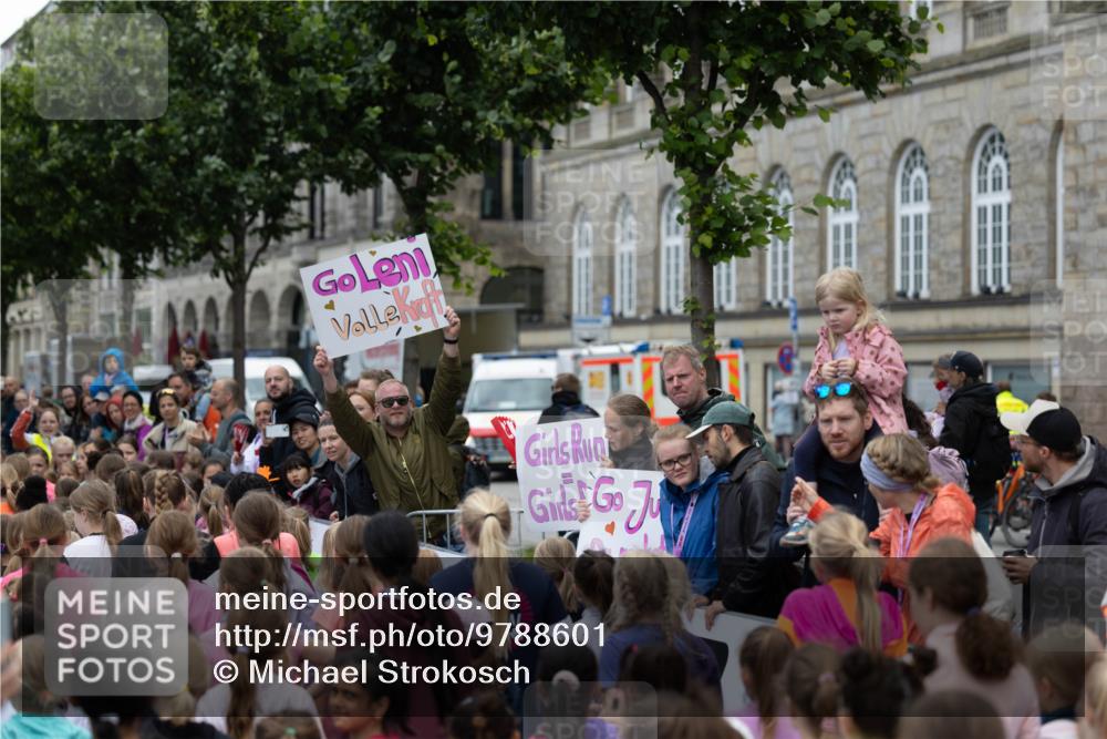 14.06.2026 - REWE Women's Run Michael Strokosch http://msf.ph/oto/9788601 14.06.2026 11:28:37 Laufen  meine-sportfotos.de
