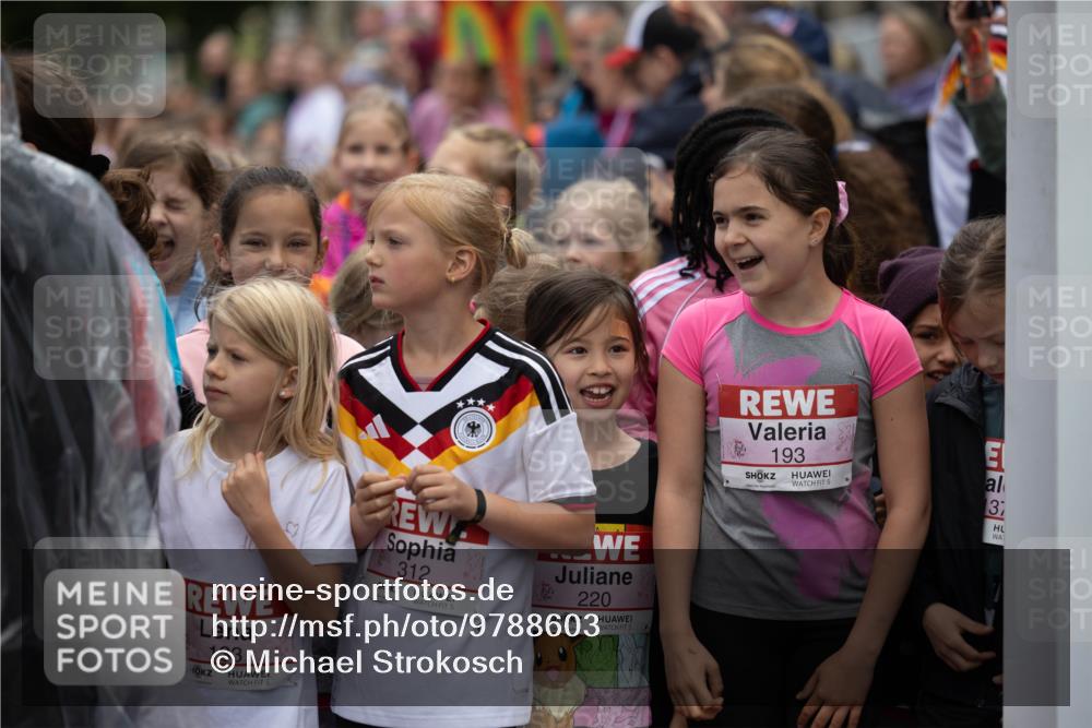 14.06.2026 - REWE Women's Run Michael Strokosch http://msf.ph/oto/9788603 14.06.2026 11:29:35 Laufen 133, 5, 312, 5, 220, 5, 193, 5, 3 meine-sportfotos.de