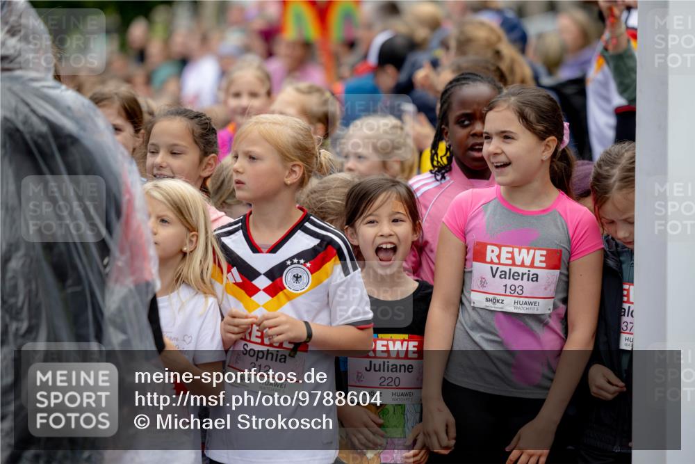 14.06.2026 - REWE Women's Run Michael Strokosch http://msf.ph/oto/9788604 14.06.2026 11:29:35 Laufen 133, 31, 312, 5, 220, 5, 193, 5, 37 meine-sportfotos.de