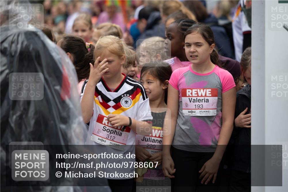 14.06.2026 - REWE Women's Run Michael Strokosch http://msf.ph/oto/9788607 14.06.2026 11:29:36 Laufen 312, 5, 220, 193, 5 meine-sportfotos.de