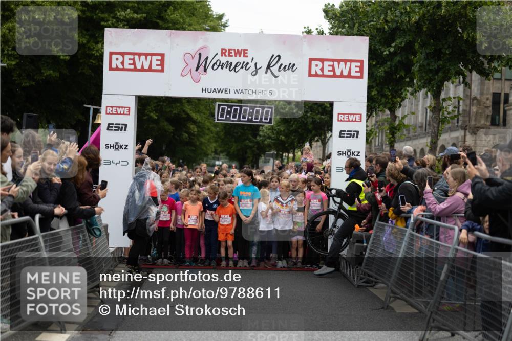 14.06.2026 - REWE Women's Run Michael Strokosch http://msf.ph/oto/9788611 14.06.2026 11:29:59 Laufen 5, 0, 00, 00, 3 meine-sportfotos.de
