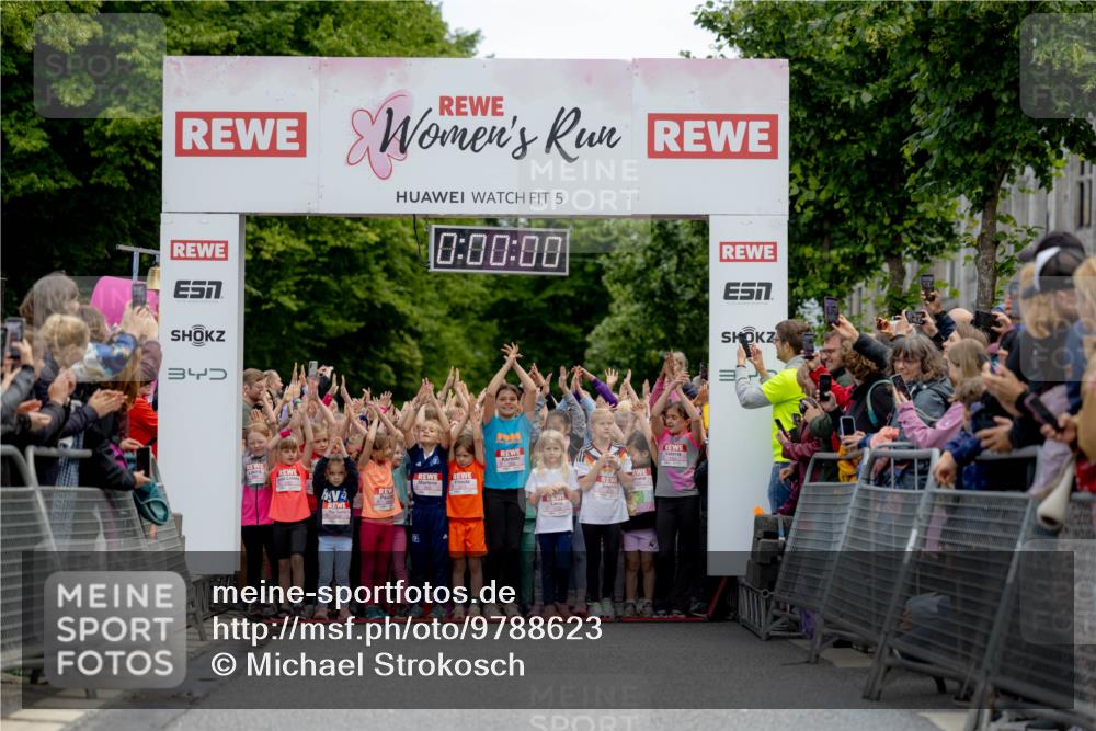 14.06.2026 - REWE Women's Run Michael Strokosch http://msf.ph/oto/9788623 14.06.2026 11:30:57 Laufen 5, 0, 00, 00, 3 meine-sportfotos.de