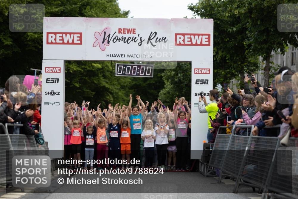14.06.2026 - REWE Women's Run Michael Strokosch http://msf.ph/oto/9788624 14.06.2026 11:30:58 Laufen 5, 0, 00, 00, 3 meine-sportfotos.de