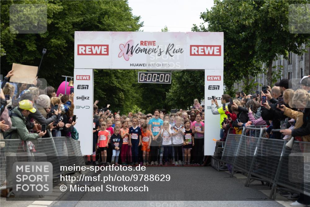 14.06.2026 - REWE Women's Run Michael Strokosch http://msf.ph/oto/9788629 14.06.2026 11:32:35 Laufen 5, 0, 00, 00, 7, 34 meine-sportfotos.de