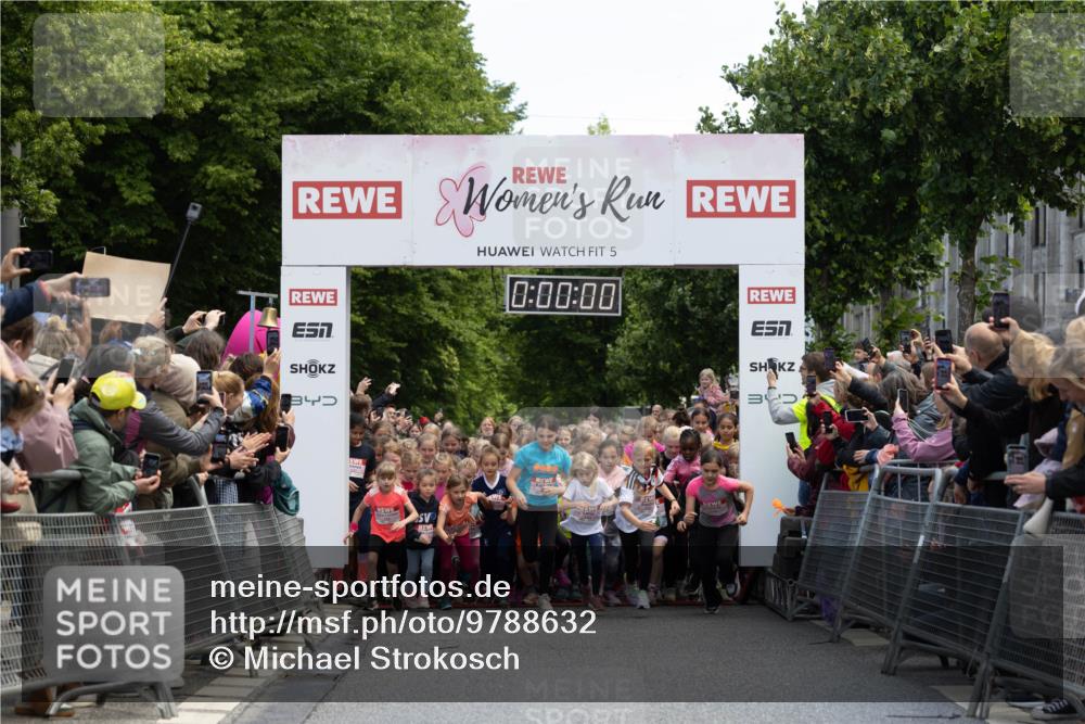 14.06.2026 - REWE Women's Run Michael Strokosch http://msf.ph/oto/9788632 14.06.2026 11:32:43 Laufen 5, 0, 00, 00, 34, 7, 3 meine-sportfotos.de