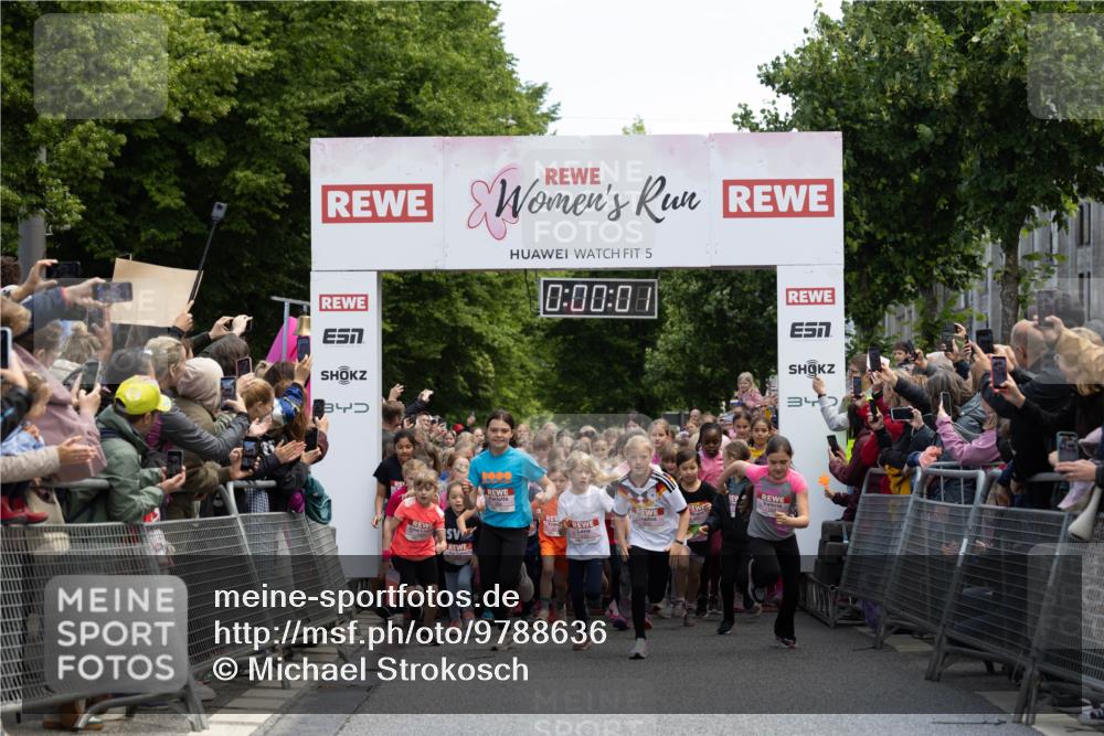 14.06.2026 - REWE Women's Run Michael Strokosch http://msf.ph/oto/9788636 14.06.2026 11:32:44 Laufen 5, 34, 0, 00, 0, 1606, 34 meine-sportfotos.de