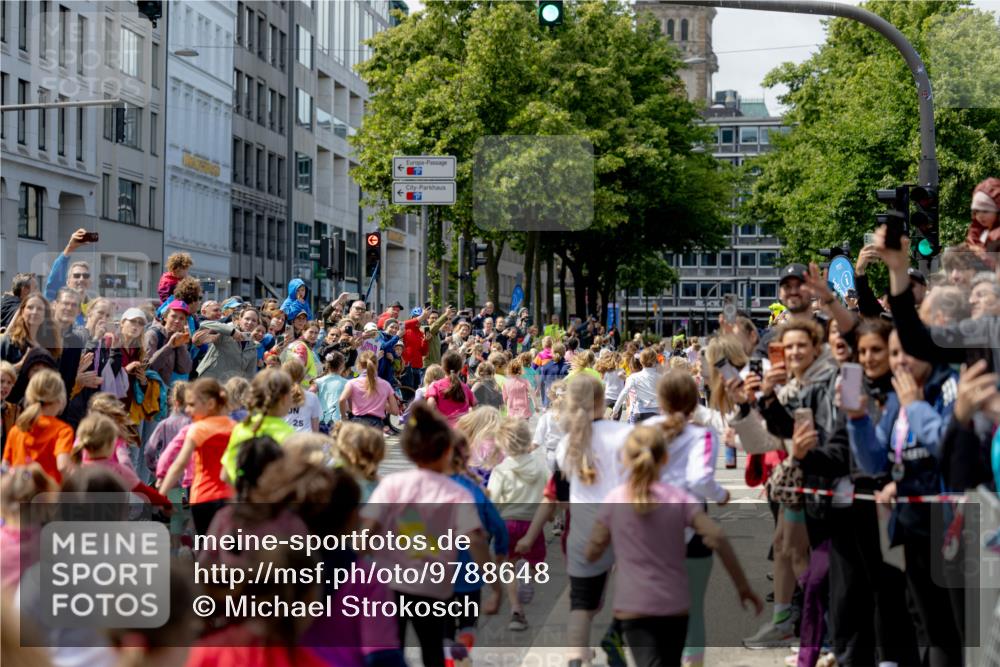 14.06.2026 - REWE Women's Run Michael Strokosch http://msf.ph/oto/9788648 14.06.2026 11:33:00 Laufen 25 meine-sportfotos.de