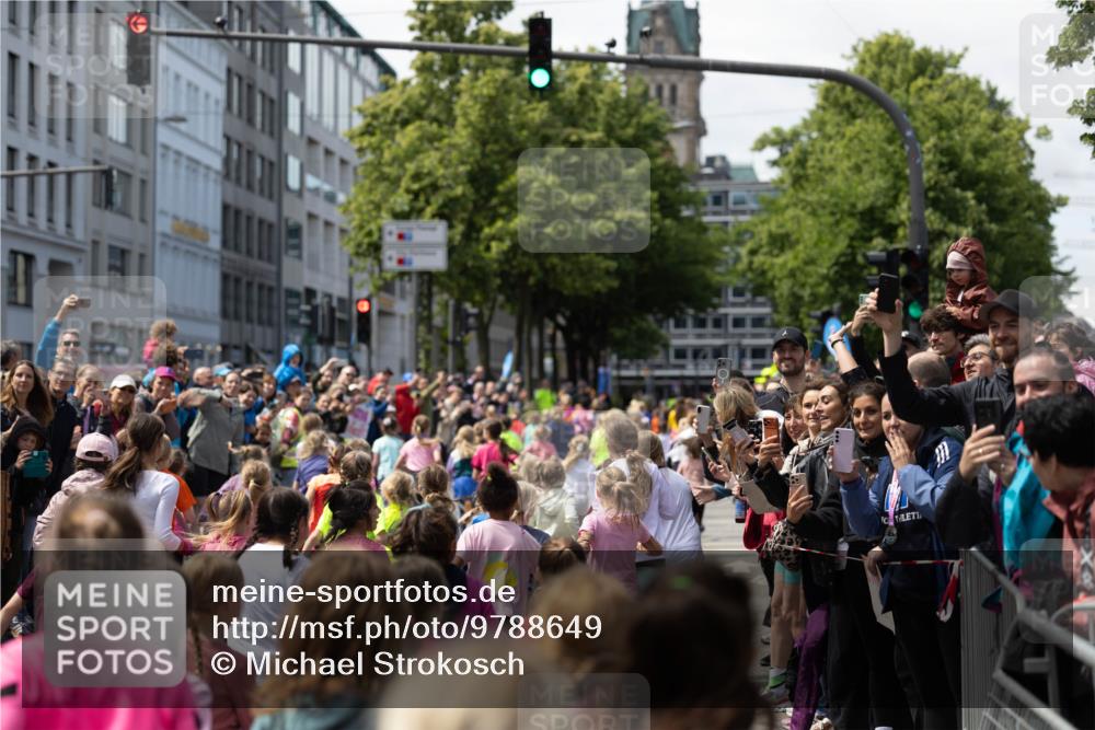 14.06.2026 - REWE Women's Run Michael Strokosch http://msf.ph/oto/9788649 14.06.2026 11:33:01 Laufen  meine-sportfotos.de