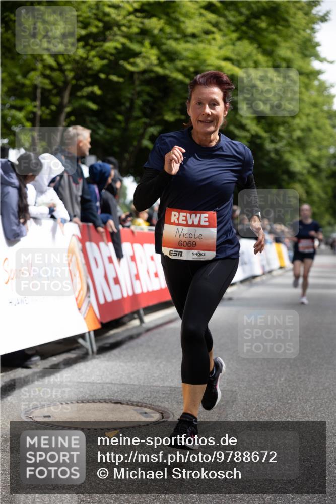 14.06.2026 - REWE Women's Run Michael Strokosch http://msf.ph/oto/9788672 14.06.2026 10:55:56 Laufen 6069 meine-sportfotos.de