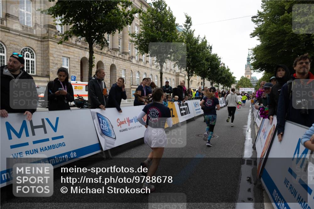 14.06.2026 - REWE Women's Run Michael Strokosch http://msf.ph/oto/9788678 14.06.2026 10:59:48 Laufen 5 meine-sportfotos.de