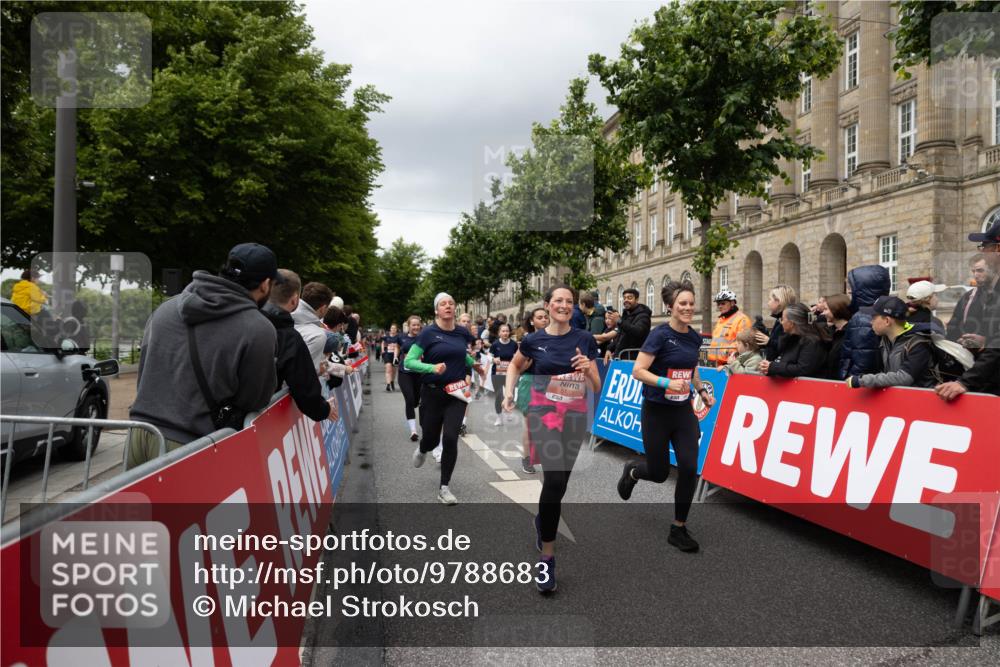 14.06.2026 - REWE Women's Run Michael Strokosch http://msf.ph/oto/9788683 14.06.2026 11:03:00 Laufen  meine-sportfotos.de
