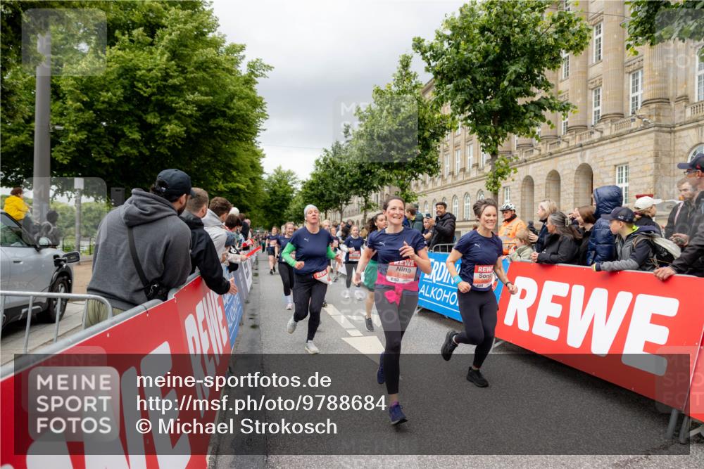 14.06.2026 - REWE Women's Run Michael Strokosch http://msf.ph/oto/9788684 14.06.2026 11:03:00 Laufen 5133 meine-sportfotos.de