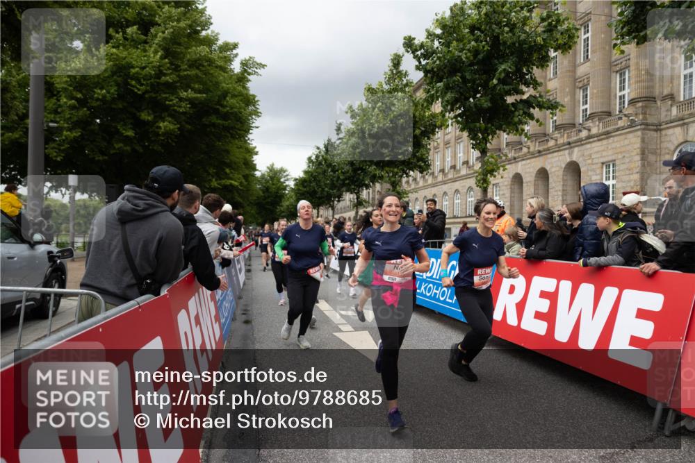14.06.2026 - REWE Women's Run Michael Strokosch http://msf.ph/oto/9788685 14.06.2026 11:03:00 Laufen 7 meine-sportfotos.de