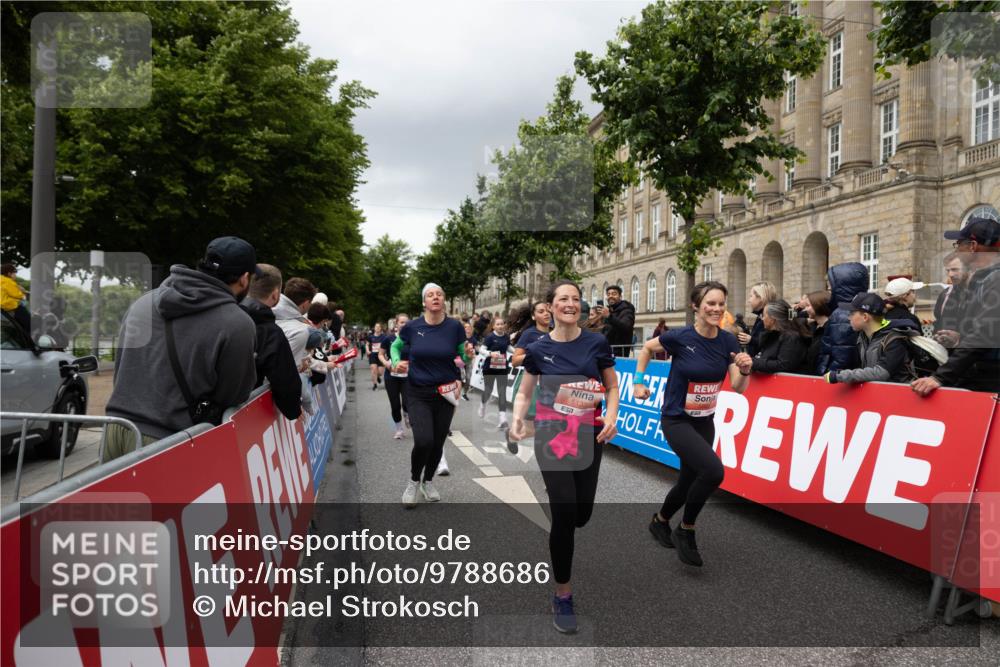 14.06.2026 - REWE Women's Run Michael Strokosch http://msf.ph/oto/9788686 14.06.2026 11:03:00 Laufen 5133 meine-sportfotos.de