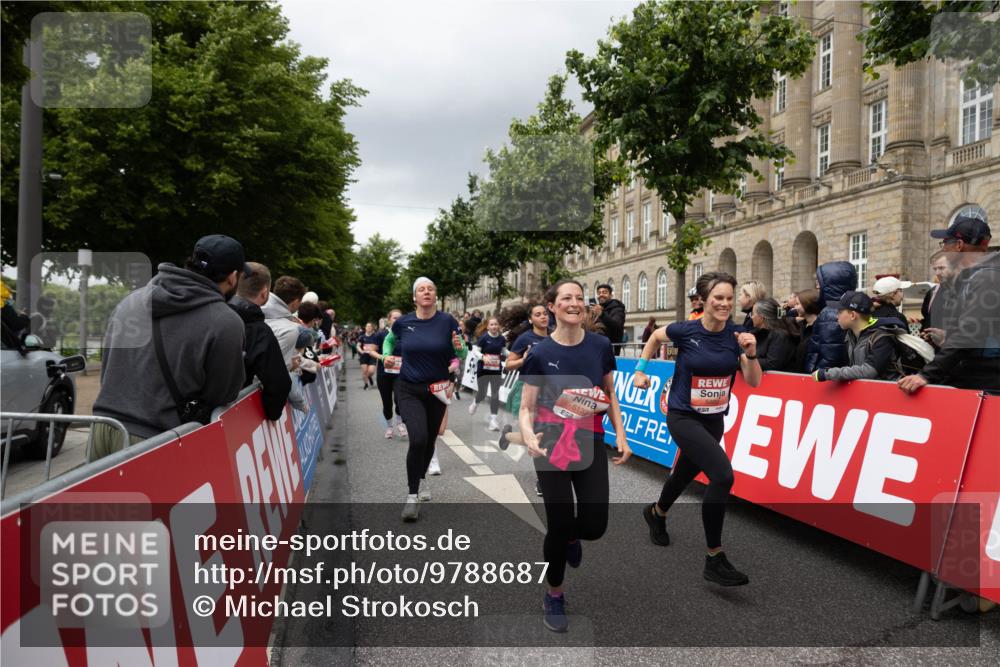 14.06.2026 - REWE Women's Run Michael Strokosch http://msf.ph/oto/9788687 14.06.2026 11:03:00 Laufen 5133, 11 meine-sportfotos.de