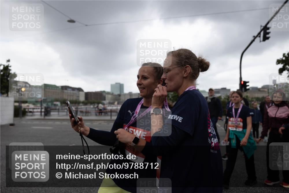 14.06.2026 - REWE Women's Run Michael Strokosch http://msf.ph/oto/9788712 14.06.2026 11:07:00 Laufen 2026, 6028, 2016 meine-sportfotos.de