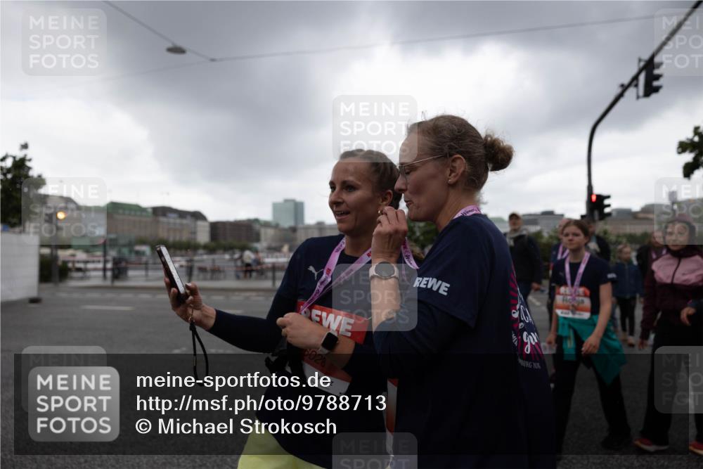 14.06.2026 - REWE Women's Run Michael Strokosch http://msf.ph/oto/9788713 14.06.2026 11:07:00 Laufen 1, 2026, 6028, 2016 meine-sportfotos.de