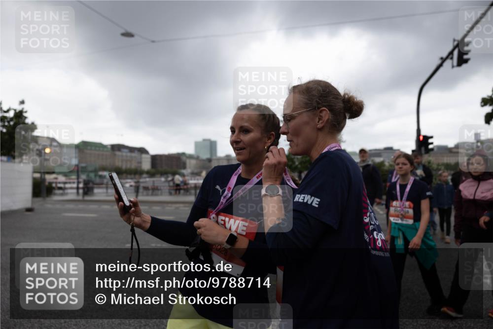 14.06.2026 - REWE Women's Run Michael Strokosch http://msf.ph/oto/9788714 14.06.2026 11:07:00 Laufen 6028 meine-sportfotos.de