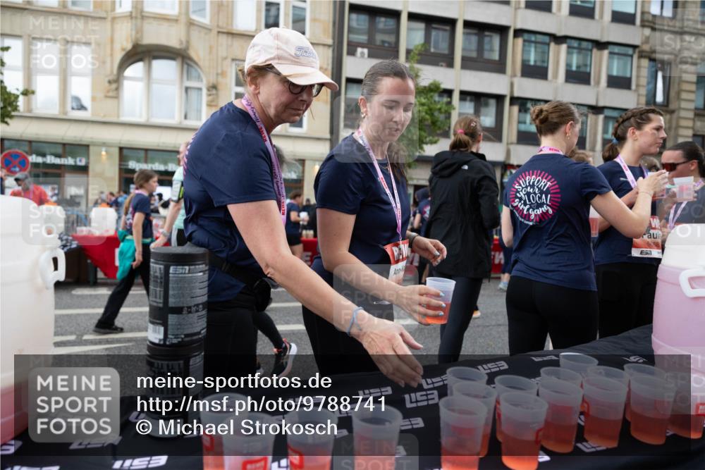 14.06.2026 - REWE Women's Run Michael Strokosch http://msf.ph/oto/9788741 14.06.2026 11:07:46 Laufen 53, 2, 8, 0, 453, 6098, 51 meine-sportfotos.de
