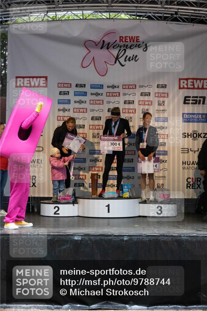 14.06.2026 - REWE Women's Run Michael Strokosch http://msf.ph/oto/9788744 14.06.2026 11:18:04 Laufen 7, 3, 3, 3, 5, 300, 3, 5, 5, 57, 34, 57, 1, 51, 7, 5, 2, 1, 3 meine-sportfotos.de