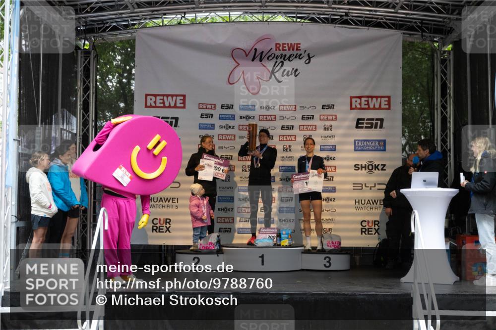 14.06.2026 - REWE Women's Run Michael Strokosch http://msf.ph/oto/9788760 14.06.2026 11:18:22 Laufen 34, 3, 34, 7, 5, 4, 5, 34, 57, 100, 2, 5, 5, 57, 1, 343, 1, 4, 300, 5, 1, 3 meine-sportfotos.de