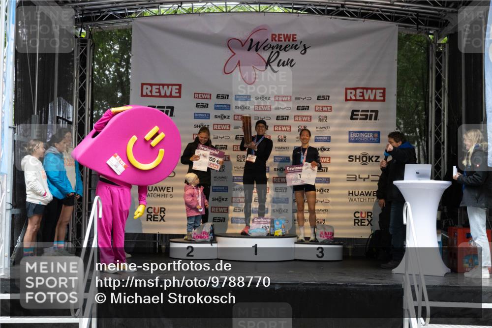 14.06.2026 - REWE Women's Run Michael Strokosch http://msf.ph/oto/9788770 14.06.2026 11:18:23 Laufen 3, 34, 34, 5, 5, 100, 57, 5, 34, 5, 300, 2, 1, 3 meine-sportfotos.de