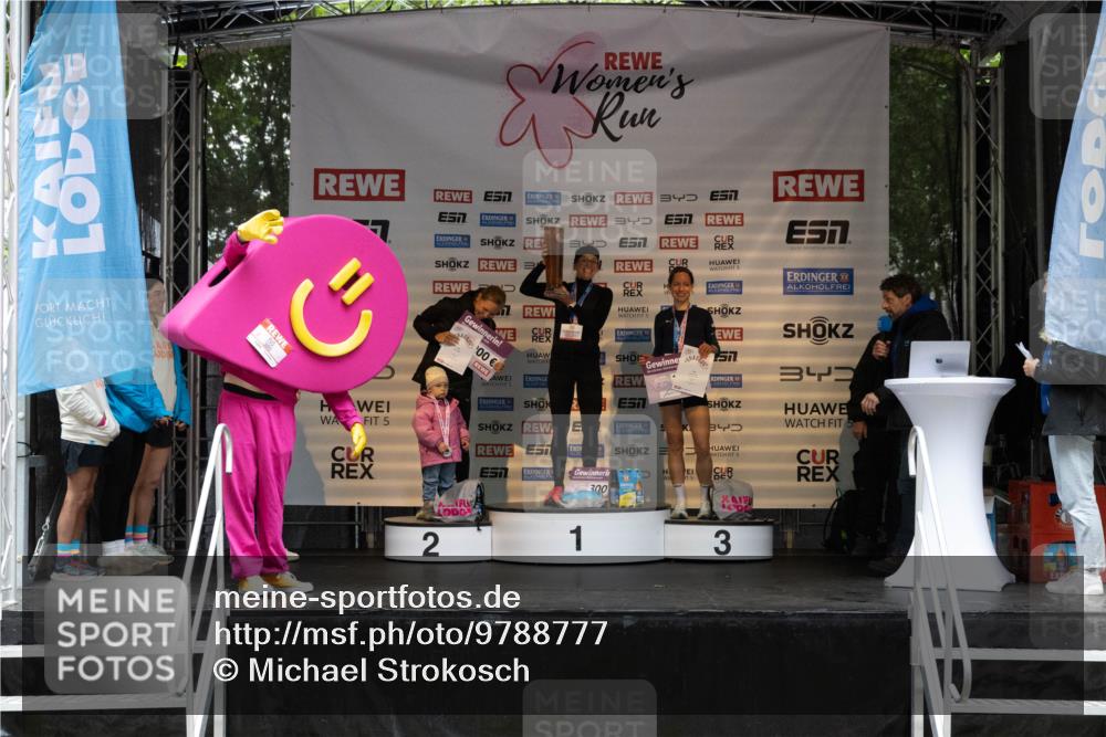14.06.2026 - REWE Women's Run Michael Strokosch http://msf.ph/oto/9788777 14.06.2026 11:18:28 Laufen 57, 3, 3, 5, 5, 100, 34, 157, 4, 300, 5, 2, 1, 3, 93990 meine-sportfotos.de