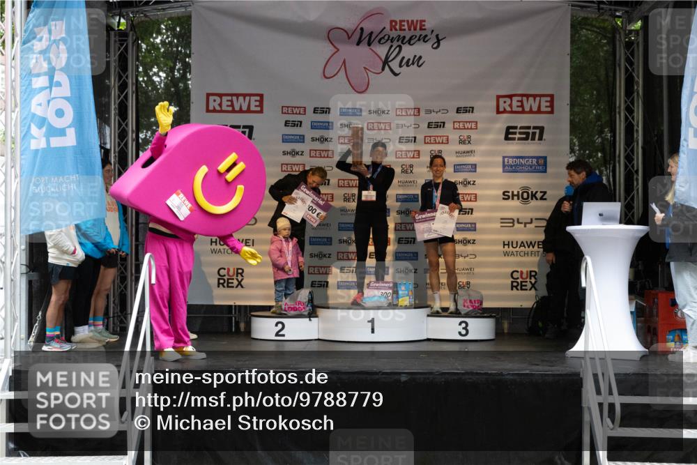 14.06.2026 - REWE Women's Run Michael Strokosch http://msf.ph/oto/9788779 14.06.2026 11:18:28 Laufen 3, 57, 3, 340, 5, 00, 5, 57, 2, 5, 4, 51, 5, 2, 300, 1, 3 meine-sportfotos.de