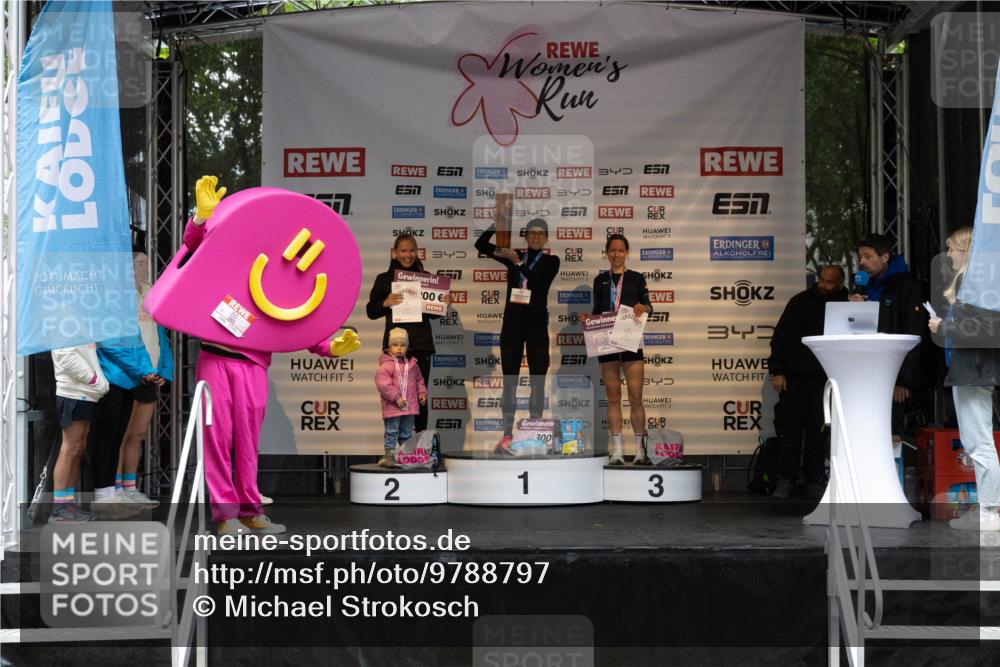 14.06.2026 - REWE Women's Run Michael Strokosch http://msf.ph/oto/9788797 14.06.2026 11:18:30 Laufen 3, 100, 5, 34, 5, 2, 57, 1, 300, 3 meine-sportfotos.de