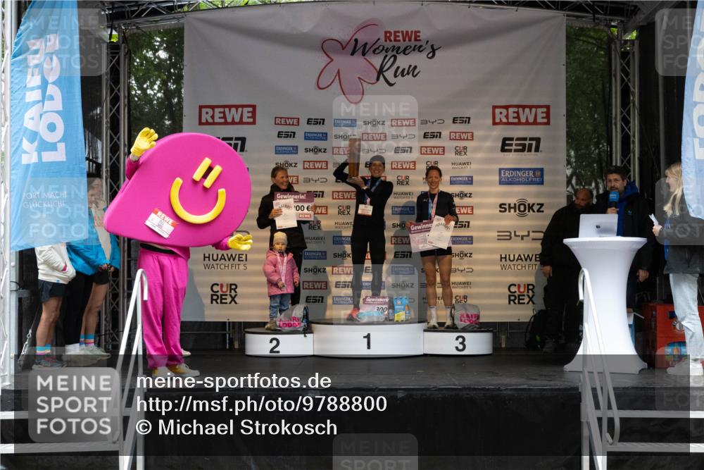 14.06.2026 - REWE Women's Run Michael Strokosch http://msf.ph/oto/9788800 14.06.2026 11:18:30 Laufen 3, 7, 3, 5, 34, 100, 61, 257, 343, 5, 5, 17, 2, 1, 5, 300, 3 meine-sportfotos.de