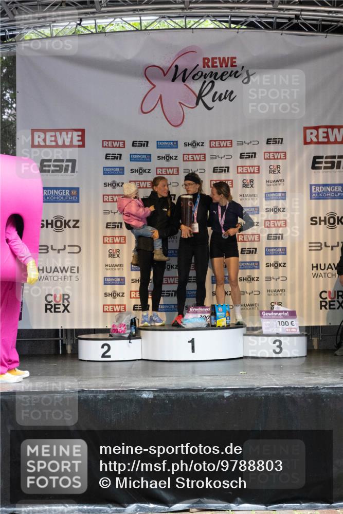 14.06.2026 - REWE Women's Run Michael Strokosch http://msf.ph/oto/9788803 14.06.2026 11:18:57 Laufen 3, 3, 3, 34, 5, 34, 7, 55, 5, 2, 5, 5, 34, 34, 5, 5, 200, 1, 100, 3 meine-sportfotos.de