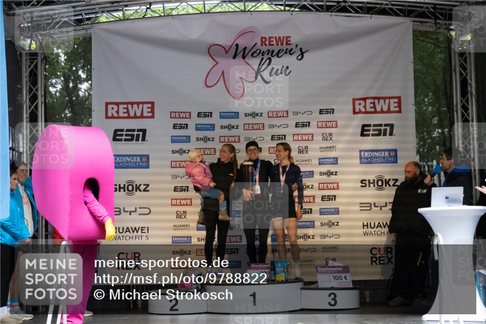 14.06.2026 - REWE Women's Run Michael Strokosch http://msf.ph/oto/9788822 14.06.2026 11:19:00 Laufen 5, 7, 3, 34, 7, 5, 34, 345, 7, 34, 5, 5, 5, 34, 2, 100, 3 meine-sportfotos.de
