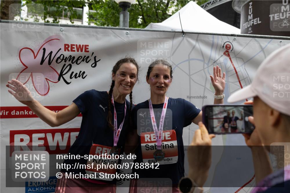 14.06.2026 - REWE Women's Run Michael Strokosch http://msf.ph/oto/9788842 14.06.2026 11:19:40 Laufen 2026, 6023 meine-sportfotos.de