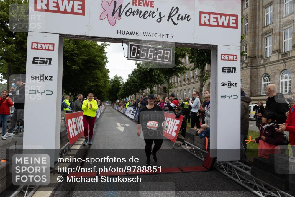 14.06.2026 - REWE Women's Run Michael Strokosch http://msf.ph/oto/9788851 14.06.2026 11:27:16 Laufen 3, 5, 0, 56, 29, 3 meine-sportfotos.de
