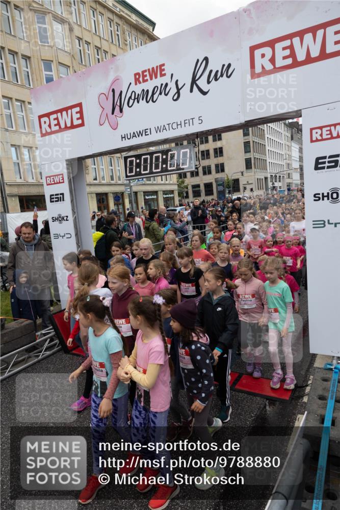 14.06.2026 - REWE Women's Run Michael Strokosch http://msf.ph/oto/9788880 14.06.2026 11:28:23 Laufen 340, 0, 00, 00, 424, 201 meine-sportfotos.de