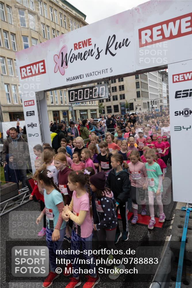 14.06.2026 - REWE Women's Run Michael Strokosch http://msf.ph/oto/9788883 14.06.2026 11:28:23 Laufen 51, 34, 5, 0, 00, 00 meine-sportfotos.de