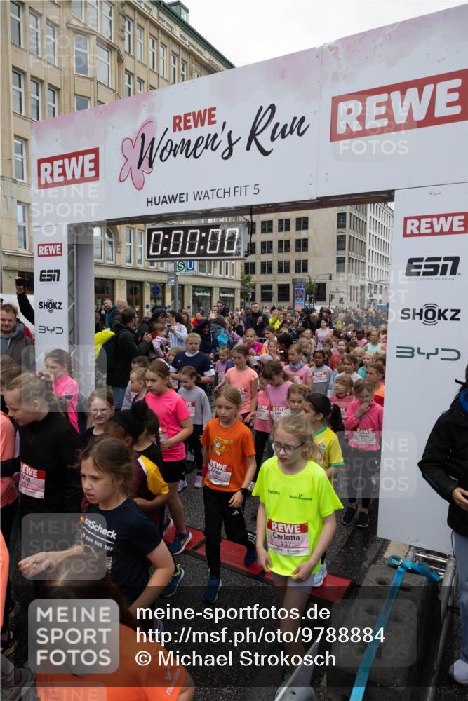 14.06.2026 - REWE Women's Run Michael Strokosch http://msf.ph/oto/9788884 14.06.2026 11:28:37 Laufen 5, 0, 00, 00, 340, 257, 102, 237, 3 meine-sportfotos.de