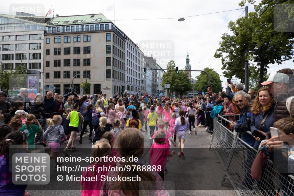14.06.2026 - REWE Women's Run Michael Strokosch http://msf.ph/oto/9788888 14.06.2026 11:33:23 Laufen  meine-sportfotos.de