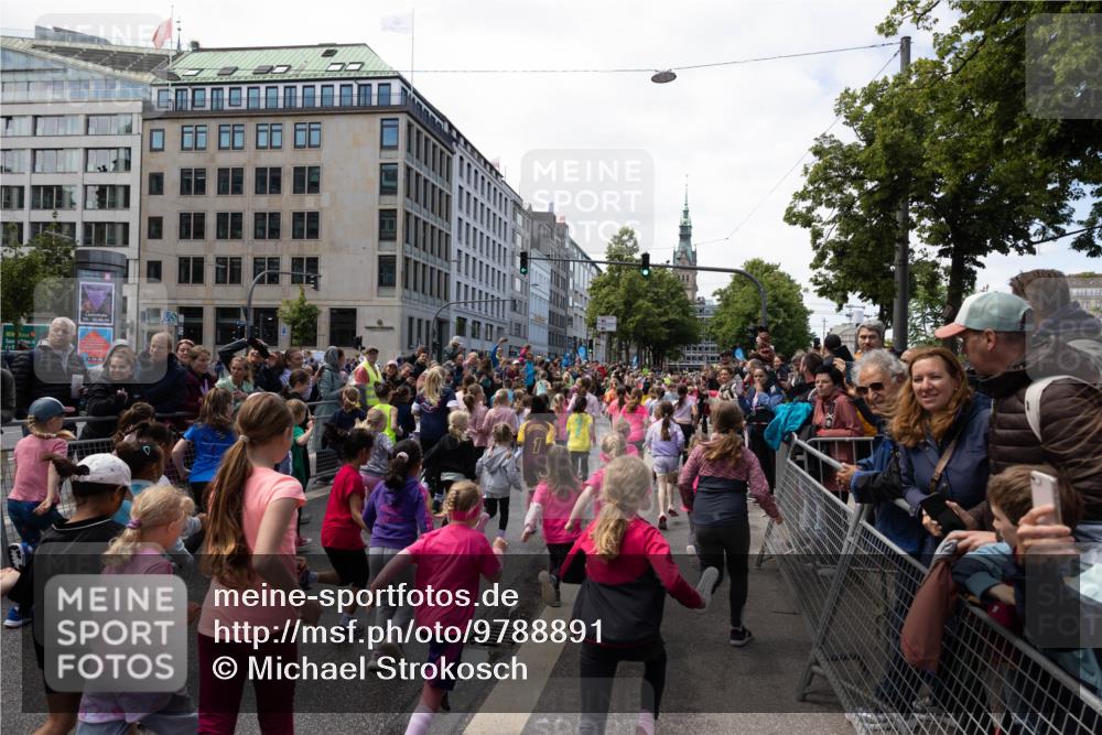 14.06.2026 - REWE Women's Run Michael Strokosch http://msf.ph/oto/9788891 14.06.2026 11:33:24 Laufen  meine-sportfotos.de
