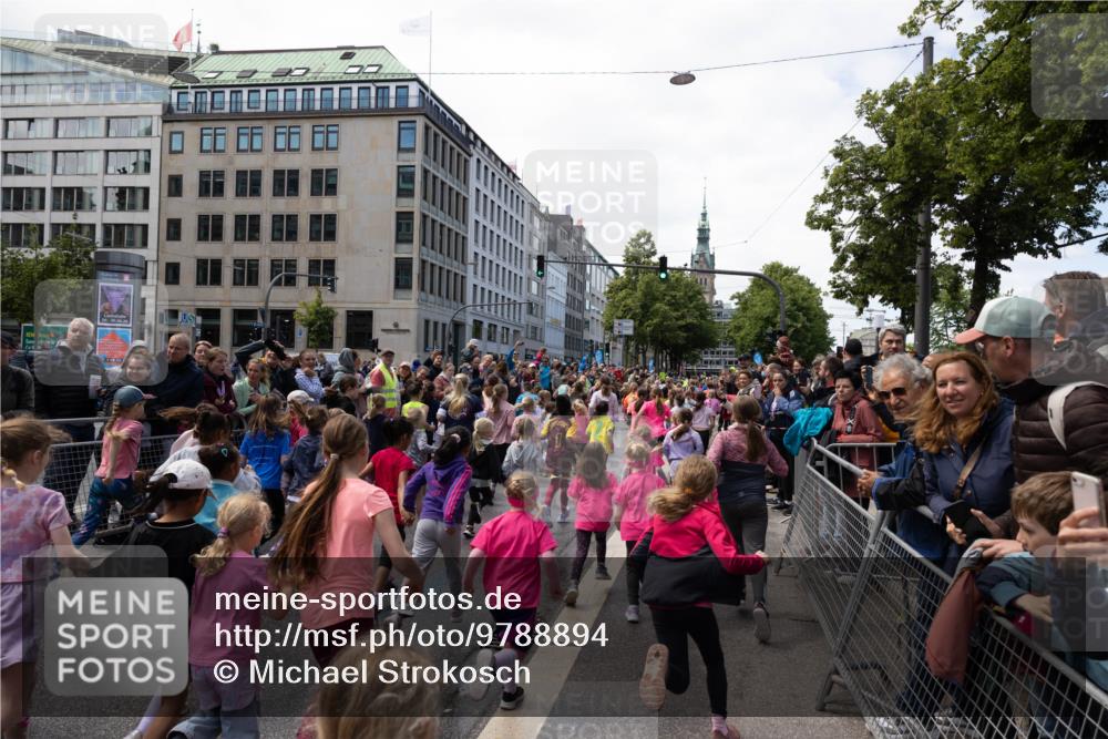 14.06.2026 - REWE Women's Run Michael Strokosch http://msf.ph/oto/9788894 14.06.2026 11:33:24 Laufen  meine-sportfotos.de