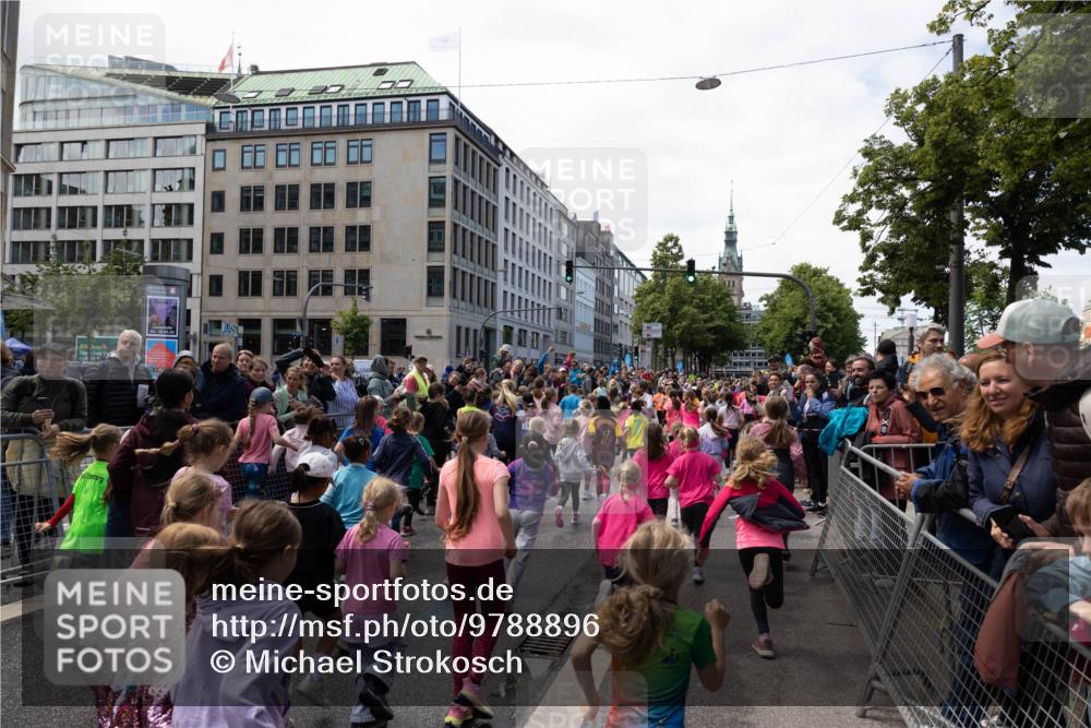14.06.2026 - REWE Women's Run Michael Strokosch http://msf.ph/oto/9788896 14.06.2026 11:33:24 Laufen 7, 20 meine-sportfotos.de