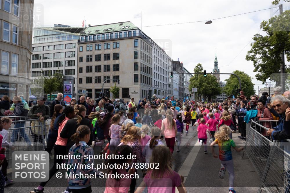 14.06.2026 - REWE Women's Run Michael Strokosch http://msf.ph/oto/9788902 14.06.2026 11:33:25 Laufen 27, 28, 06, 2 meine-sportfotos.de