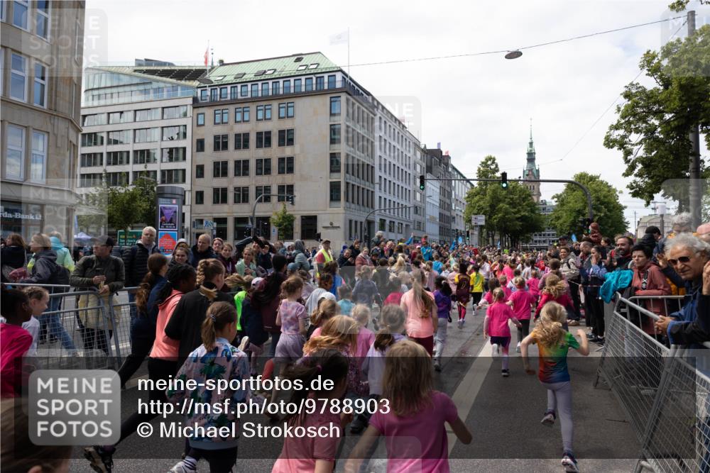 14.06.2026 - REWE Women's Run Michael Strokosch http://msf.ph/oto/9788903 14.06.2026 11:33:25 Laufen  meine-sportfotos.de