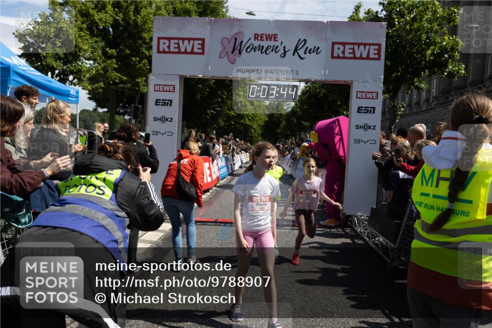 14.06.2026 - REWE Women's Run Michael Strokosch http://msf.ph/oto/9788907 14.06.2026 11:36:41 Laufen 5, 0, 03, 44, 34, 4, 169 meine-sportfotos.de